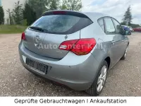 Gebraucht Opel Astra Edition 87 PS (63 kW) 2012 Silber Limousine