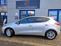 Gebraucht Kia Ceed DREAM-TEAM Edition 135 PS (99 kW) 2015 Machine silver Kleinwagen