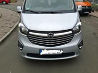 Usata Opel Vivaro 125 CV (91 kW) 2017 Argento Monovolume