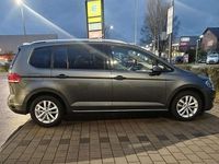 Gebraucht VW Touran 116 PS (85 kW) 2016 Grau Van / Kleinbus