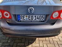 Gebraucht VW Jetta Freestyle 102 PS (75 kW) 2010 Grau Limousine