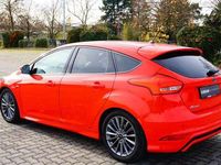 Gebraucht Ford Focus ST-Line 140 PS (102 kW) 2018 Rot Kleinwagen