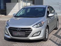 Second-hand Hyundai i30 Classic 101 CP (74 kW) 2015 Argintiu Berlinǎ