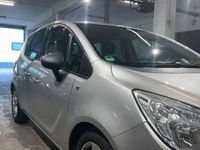 Gebraucht Opel Meriva Design Edition 101 PS (74 kW) 2011 Silber Van / Kleinbus