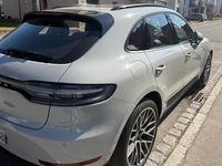 Gebraucht Porsche Macan 245 PS (180 kW) 2019 Grau SUV