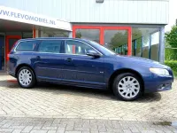 Używany Volvo V70 179 KM (131 kW) 2011 Niebieski Kombi