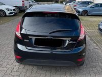 Gebraucht Ford Fiesta 101 PS (74 kW) 2013 Schwarz Kleinwagen