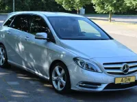 Gebraucht Mercedes B180 122 PS (89 kW) 2014 Polarsilber  metalliclack Kleinwagen