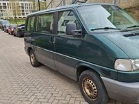 Second-hand VW T4 110 CP (80 kW) 1996 Verde Van
