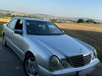 Second-hand Mercedes E270 169 CP (124 kW) 2001 Argintiu Berlinǎ