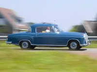 Gebraucht Mercedes 220 116 PS (85 kW) 1960 Blau Coupé