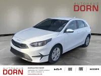 Neu Kia Ceed 140 PS (102 kW) 2026 Carraraweiss Kleinwagen