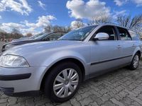 Gebraucht VW Passat 116 PS (85 kW) 2004 Silber Kombi