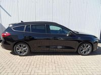 Gebraucht Ford Focus ST-Line X 155 PS (114 kW) 2024 Obsidianschwarz Kombi