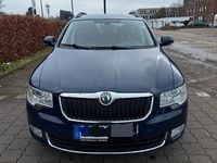 Gebraucht Skoda Superb Elegance 200 PS (147 kW) 2011 Blau Kombi