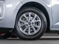 Gebraucht VW Multivan Life 150 PS (110 kW) 2025 Reflexsilber metallic Van / Kleinbus