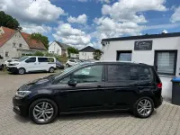 Gebraucht VW Touran Highline 150 PS (110 kW) 2017 Schwarz Van / Kleinbus