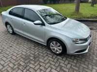 Gebraucht VW Jetta 105 PS (77 kW) 2012 Grau Limousine