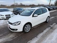 Gebraucht VW Golf VI Team 160 PS (117 kW) 2011 Weiß Kleinwagen