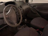 Gebraucht Toyota Yaris 86 PS (63 kW) 2002 Grau Limousine