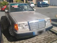 Gebraucht Mercedes E230 136 PS (100 kW) 1990 Beige Limousine