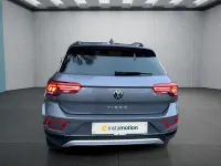 Gebraucht VW T-Roc 150 PS (110 kW) 2025 Grau SUV