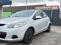 Gebraucht Mazda 2 Inclusive 75 PS (55 kW) 2009 Silber Kleinwagen