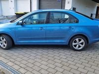 Gebraucht Skoda Rapid Ambition 105 PS (77 kW) 2012 Blau Kleinwagen
