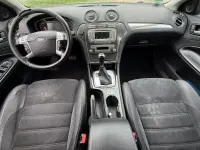 Usado Ford Mondeo 140 CV (102 kW) 2010 Azul Familiar