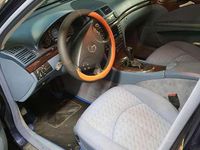 Gebraucht Mercedes E200 Classic 163 PS (119 kW) 2005 Blau Limousine
