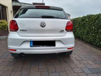 Gebraucht VW Polo 90 PS (66 kW) 2015 Weiß Limousine