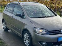 Gebraucht VW Golf VI Style 105 PS (77 kW) 2011 Gold Kleinwagen