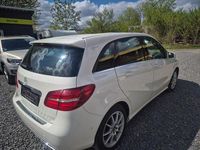 Gebraucht Mercedes B180 Style 122 PS (89 kW) 2017 Weiß Kleinwagen