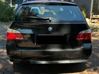 Gebraucht BMW 523 177 PS (130 kW) 2006 Schwarz Kombi
