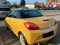 Gebraucht Opel Tigra 125 PS (91 kW) 2004 Gelb Cabrio
