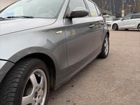Gebraucht BMW 118 143 PS (105 kW) 2009 Grau Kleinwagen
