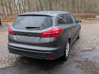 Gebraucht Ford Focus 100 PS (73 kW) 2016 Grau Kombi