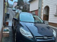 Gebraucht Ford Focus SYNC Edition 125 PS (91 kW) 2013 Blau Kombi