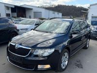 Gebraucht Skoda Superb Ambition 140 PS (102 kW) 2012 Schwarz Kombi