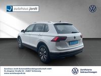 Gebraucht VW Tiguan Move 150 PS (110 kW) 2023 Pruewhite SUV
