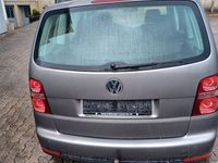 Gebraucht VW Touran 140 PS (102 kW) 2007 Gold Van / Kleinbus