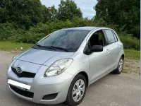 Gebraucht Daihatsu Charade 99 PS (72 kW) 2012 Silber Limousine