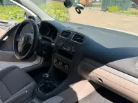 Gebraucht VW Golf VI 105 PS (77 kW) 2011 Weiß Kleinwagen