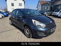 Gebraucht Kia Rio Edition 7 86 PS (63 kW) 2013 Blau Limousine