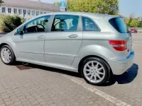 Gebraucht Mercedes B180 116 PS (85 kW) 2012 Silber Kleinwagen