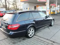 Gebraucht Mercedes E250 204 PS (150 kW) 2011 Blau Kombi