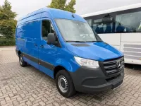 Gebraucht Mercedes Sprinter 143 PS (105 kW) 2019 Enzianblau Van
