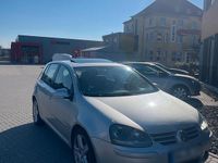 Gebraucht VW Golf V 140 PS (102 kW) 2004 Grau Kleinwagen