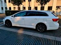 Gebraucht Toyota Avensis Executive 177 PS (130 kW) 2012 Weiß Kombi