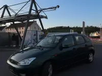 Usado Ford Focus 101 CV (74 kW) 2001 Verde Utilitario